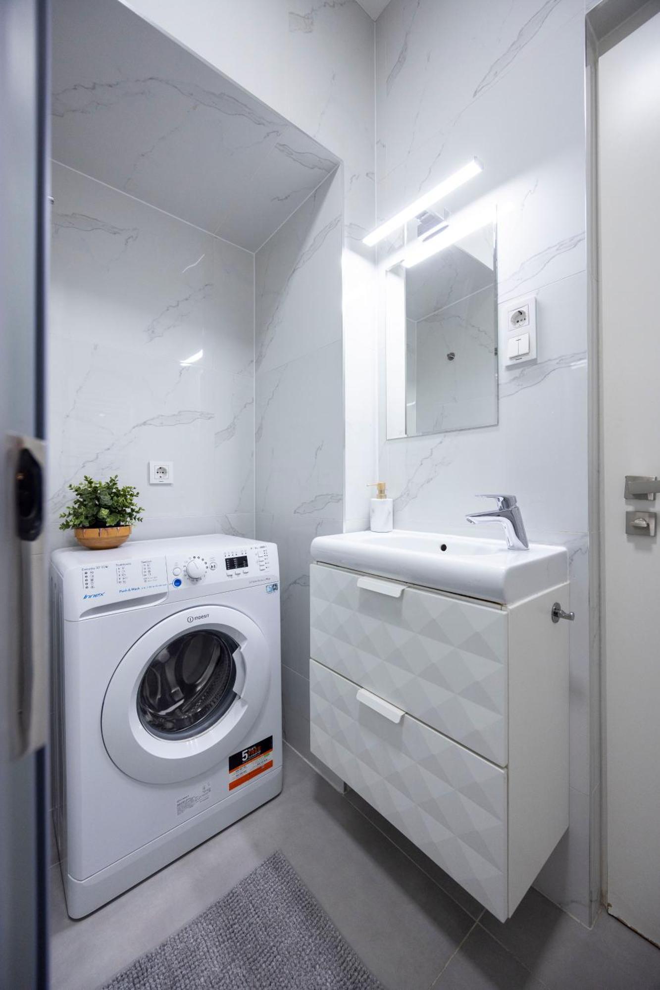 Spacious Cozy Home With 4Bedroom In The Heart Of Bp Budapest Eksteriør billede